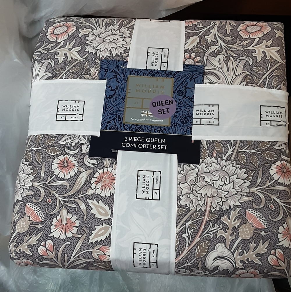 William Morris Queen Bedding Ensemble In "Double Bough, Heather"